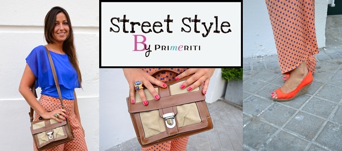 Street Style by Primeriti: Pantalones setenteros y cuñas coral
