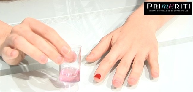 Videoblog: Truco para eliminar los esmaltes de uñas oscuros
