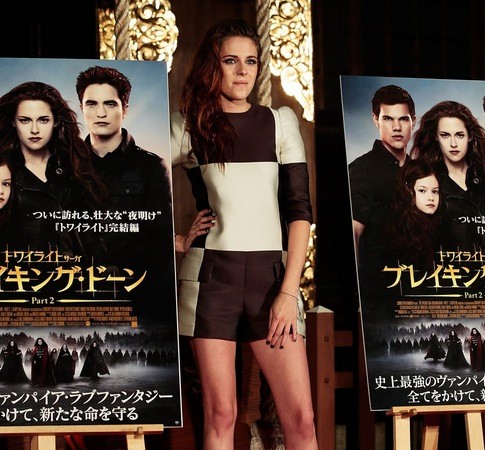 Kristen Stewart presenta Amanecer 2 en Tokyo