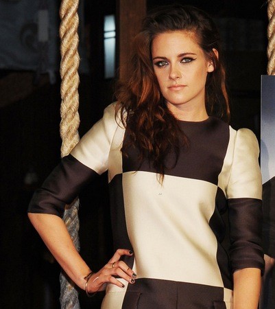 Kristen Stewart presenta Amanecer 2 en Tokyo