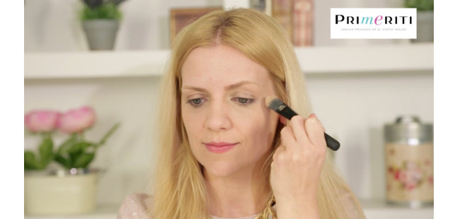 Cómo aplicar de forma eficaz el corrector de ojeras