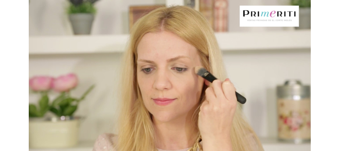 Cómo aplicar de forma eficaz el corrector de ojeras
