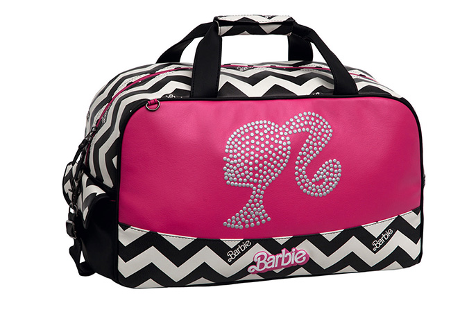 Consejos para hacer la maleta de los niños. Bolsa de viaje Barbie.