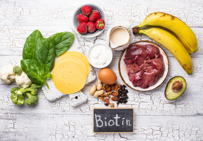 Biotina para el pelo, propiedades y beneficios