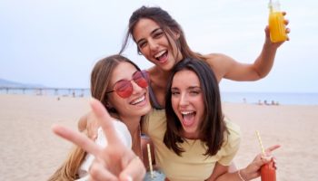 Arrasa con estos looks para la playa o piscina