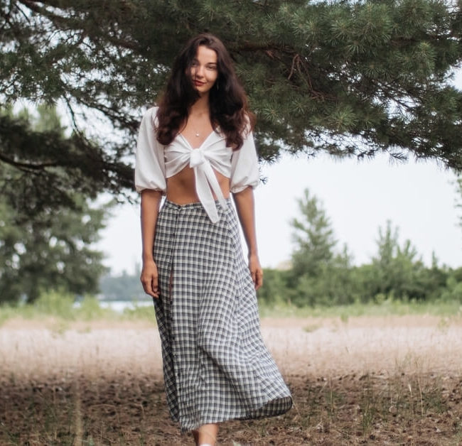 ¡Top «cottage»! La tendencia de blusas boho para este verano