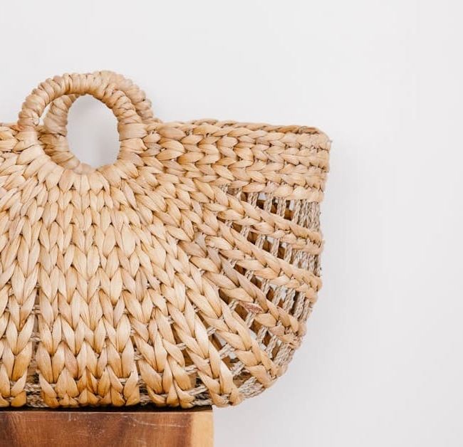 ¡El bolso del verano llegó! Los capazos de mimbre acaparan las miradas
