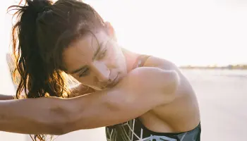 Ropa deportiva para mujer perfecta para entrenar en verano